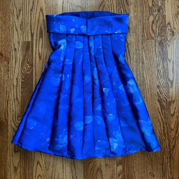 ML Monique Lhuillier Strapless Blue Floral Fit & Flare Cocktail Dress Size 6 - Picture 2 of 9